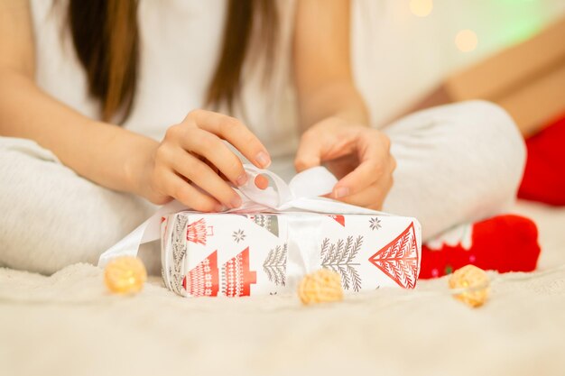 Emballer un Cadeau pour Fille de Noël 