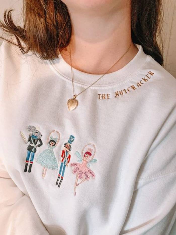 T-shirt de Noel Femme avec un collier d'or